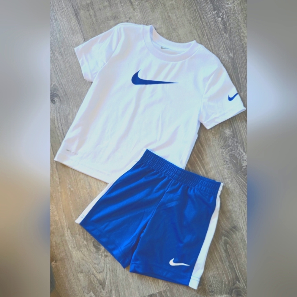 Toddlers Nike T-Shirt/Short Athletic Set
